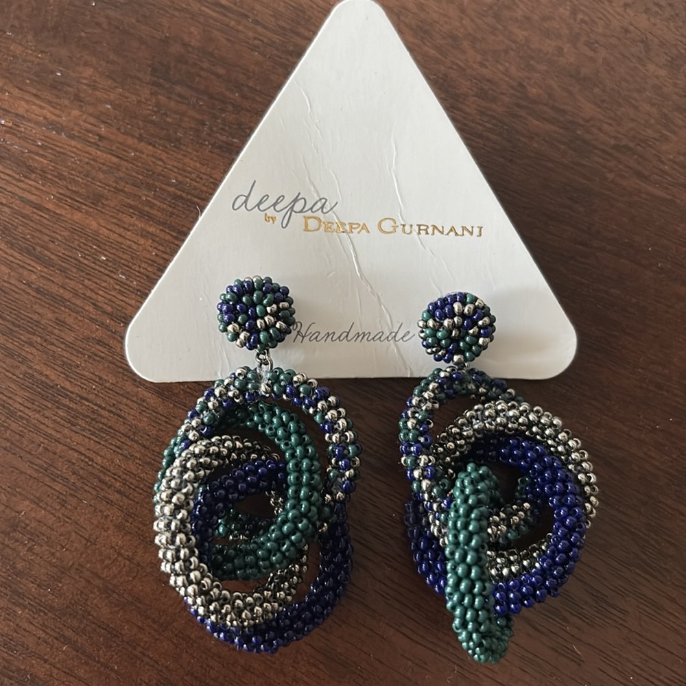 NWT Deepa by Deepa Gurnani Carolyn Earrings in Emerald